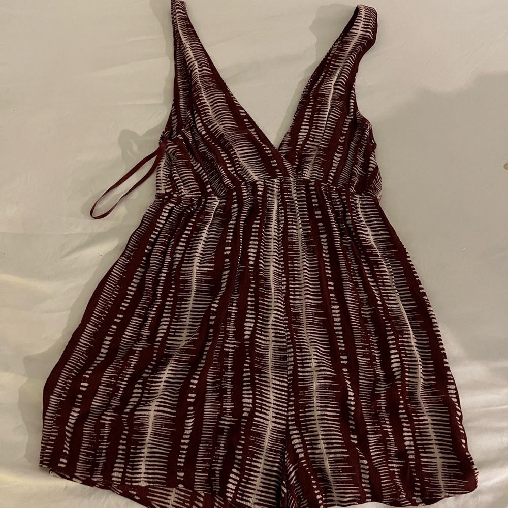 Sexy deep V romper size L